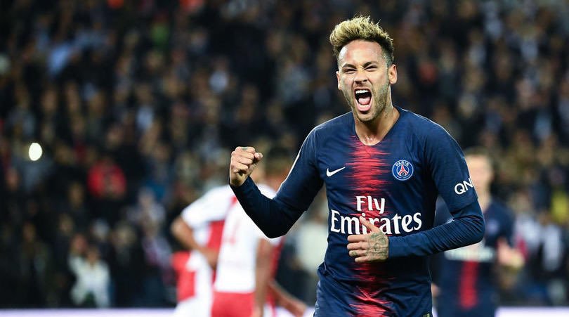 Neymar volta a jogar após 5 meses e brilha em vitória do PSG com