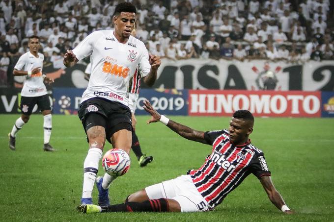 CORINTHIANS MANTÉM TABU SOBRE SÃO PAULO