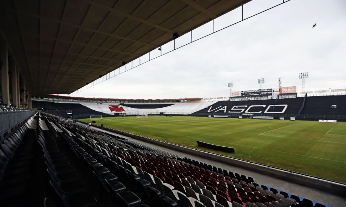 Vasco é punido e jogo contra Cruzeiro, em São Januário, será sem torcida