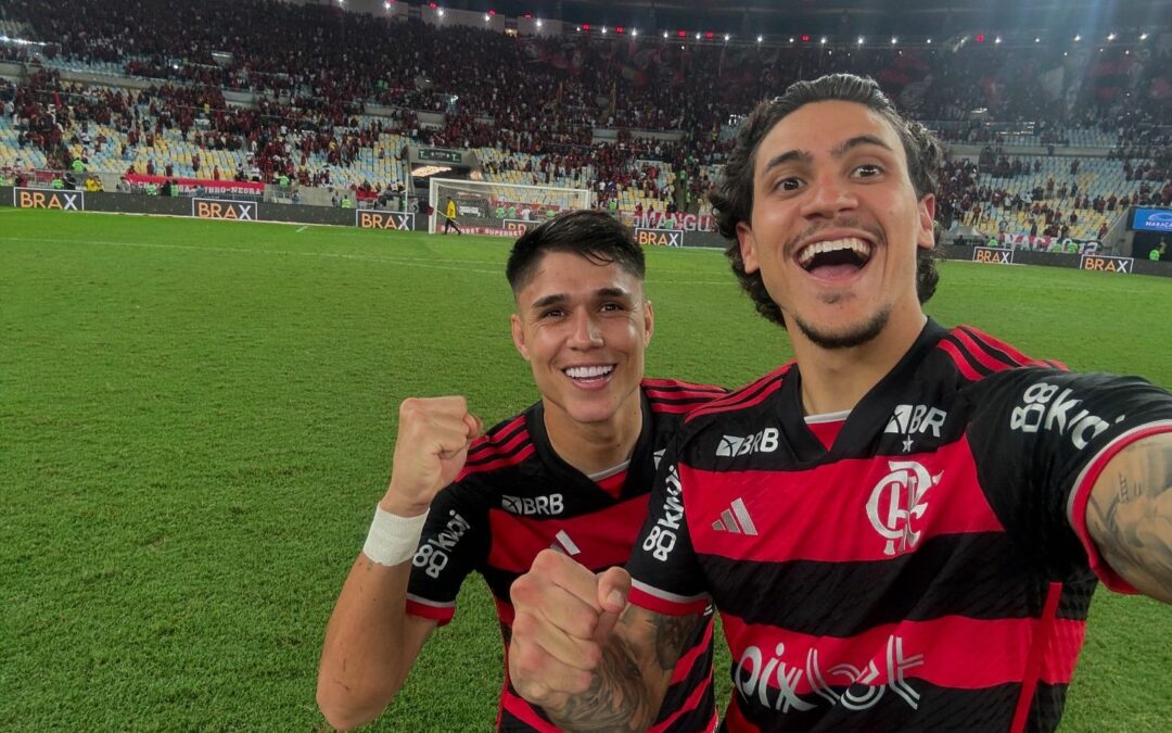 FLAMENGO VENCE PALMEIRAS COM RECORDE