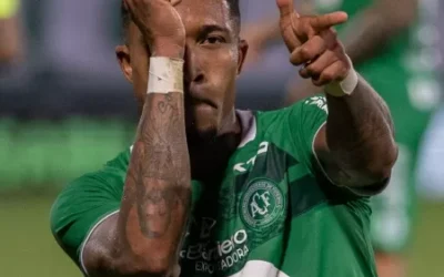 SANTOS LEVA VIRADA DA CHAPECOENSE